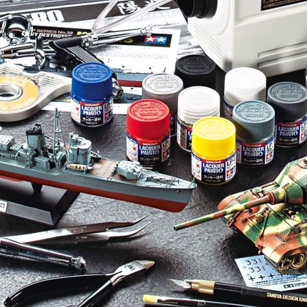 Shop_Ban_Son_Mo_Hinh_Lacquer_Tamiya_Chinh_Hang_Gia_Re_Nhat_D855B6Fd18A9422B9A5718Fd95Ba0689_Master.jpg Gundam