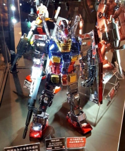 Rx-78-2 Gundam Chrome Plated Version (Pg - 1/60) - Mô Hình Gundam Chính Hãng Bandai 4 Gundam