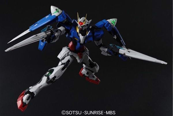 Cua_Hang_Gundam_Ban_00_Raiser_Pg_Gundam_804F6D0866B646B0A2E5F114B5Ff0B3B_Grande.jpg Gundam