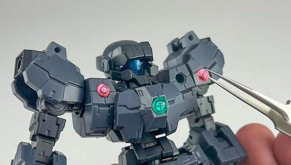 Danh_Gia_Customize_Material_3D_Lens_Stickers_Hg_30Mm_30Ms_Dep_Nhat_789107E3Ea5C4759Bff2Babc4F3Ad73D_Grande.jpg Gundam