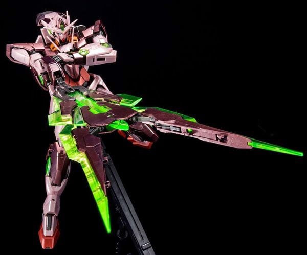 Huong_Dan_Rap_00_Qan_T__Quanta_Trans-Am_Mode_Special_Coating_Mg_D3E936D6A98644A7B2Fcdc9330Da6D29_Grande.jpg Gundam