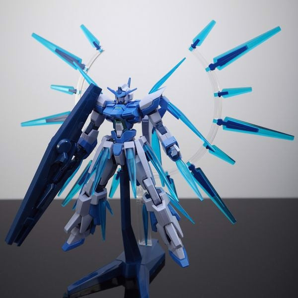 Huong_Dan_Rap_Gundam_Age-Fx_Burst_Hg_2242592D321F4C129C3E420C04365431_Grande.jpg Gundam