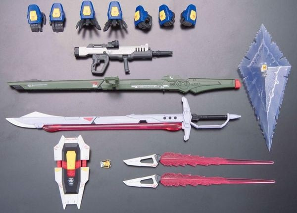 Lap_Rap_Destiny_Gundam_Rg_Grande.jpg Gundam