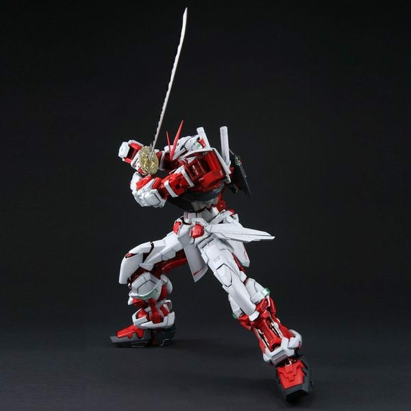 Mbf-P02_Gundam_Astray_Red_Frame_Pg_Chat_Luong_Cao_0B2F35C729304E5E9Adaf60607F5F0E9_Grande.jpg Gundam