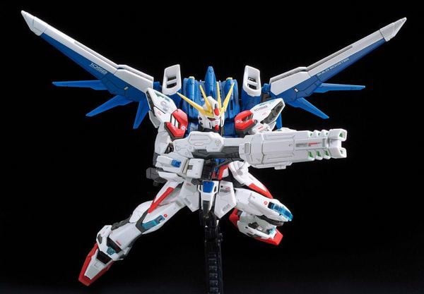 Mua_Build_Strike_Gundam_Full_Package_Rg_Chinh_Hang_Grande.jpg Gundam