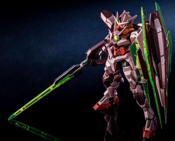 Review_00_Qan_T__Quanta_Trans-Am_Mode_Special_Coating_Mg_309F80B45584403C95Df0A79Ebe05A03_Grande.jpg Gundam