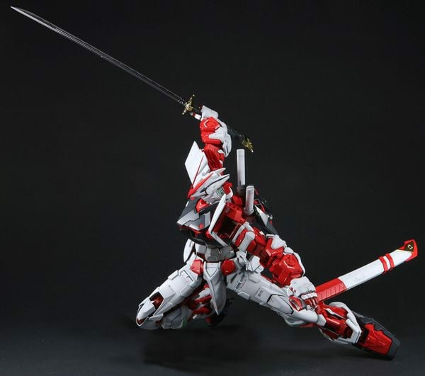 Review_Mbf-P02_Gundam_Astray_Red_Frame_Pg_268Fa8059C5A49B68Cf132C27B139Ba4_Grande.jpg Gundam