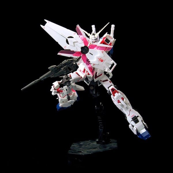 Rg_Unicorn_Gundam_Chinh_Hang_Bandai_D6Acc7Cfa277431787Ff88Fd0Dbd7B9C_Grande.jpg Gundam